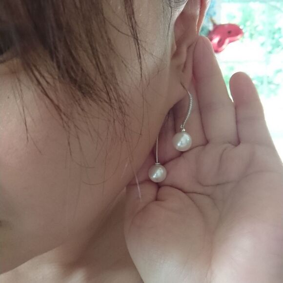 Crystals and Pearl Drop Threader silver Earrings - Picture 8 of 12